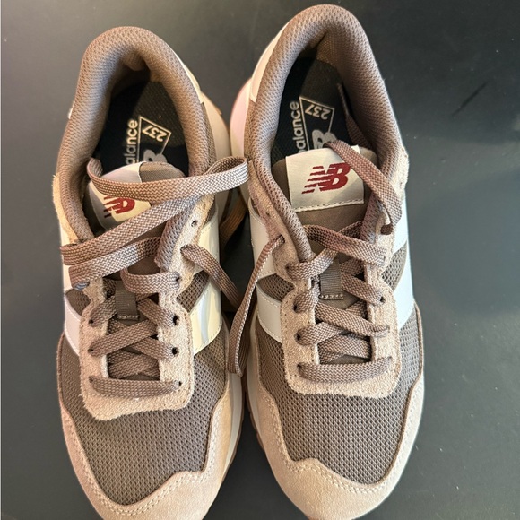 New Balance 237 - size 7.5 BRAND NEW NEVER WORN - Picture 2 of 6